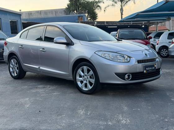 RENAULT FLUENCE 2.0 PRIVILÉGE 16V FLEX 4P AUTOMÁTICO